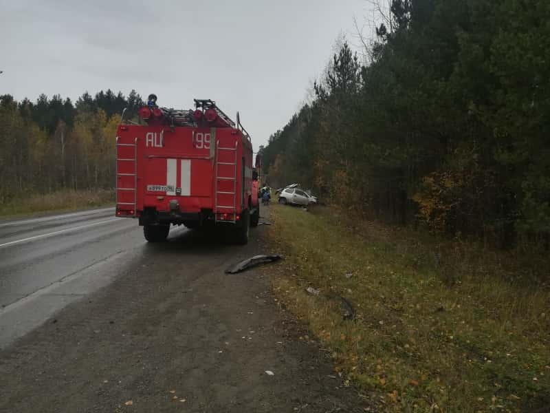 Под Арамилью в ДТП с грузовиком пострадал человек