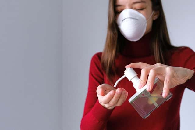 В Свердловской области выявлено еще 389 случаев COVID-19. +1 в Арамиле