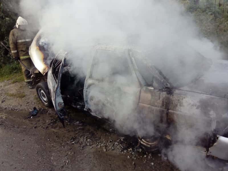 Вечером в Арамиле сгорела легковушка
