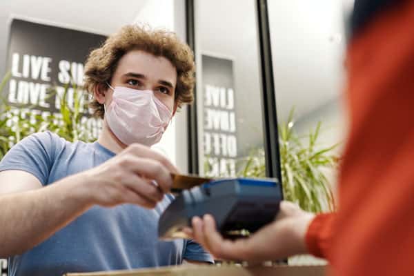 Выявлено 112 новых случаев COVID-19 на Среднем Урале. +4 в Арамиле