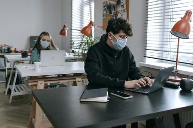 В Свердловской области зарегистрировано 213 новых случаев COVID-19. + 1 в Арамиле