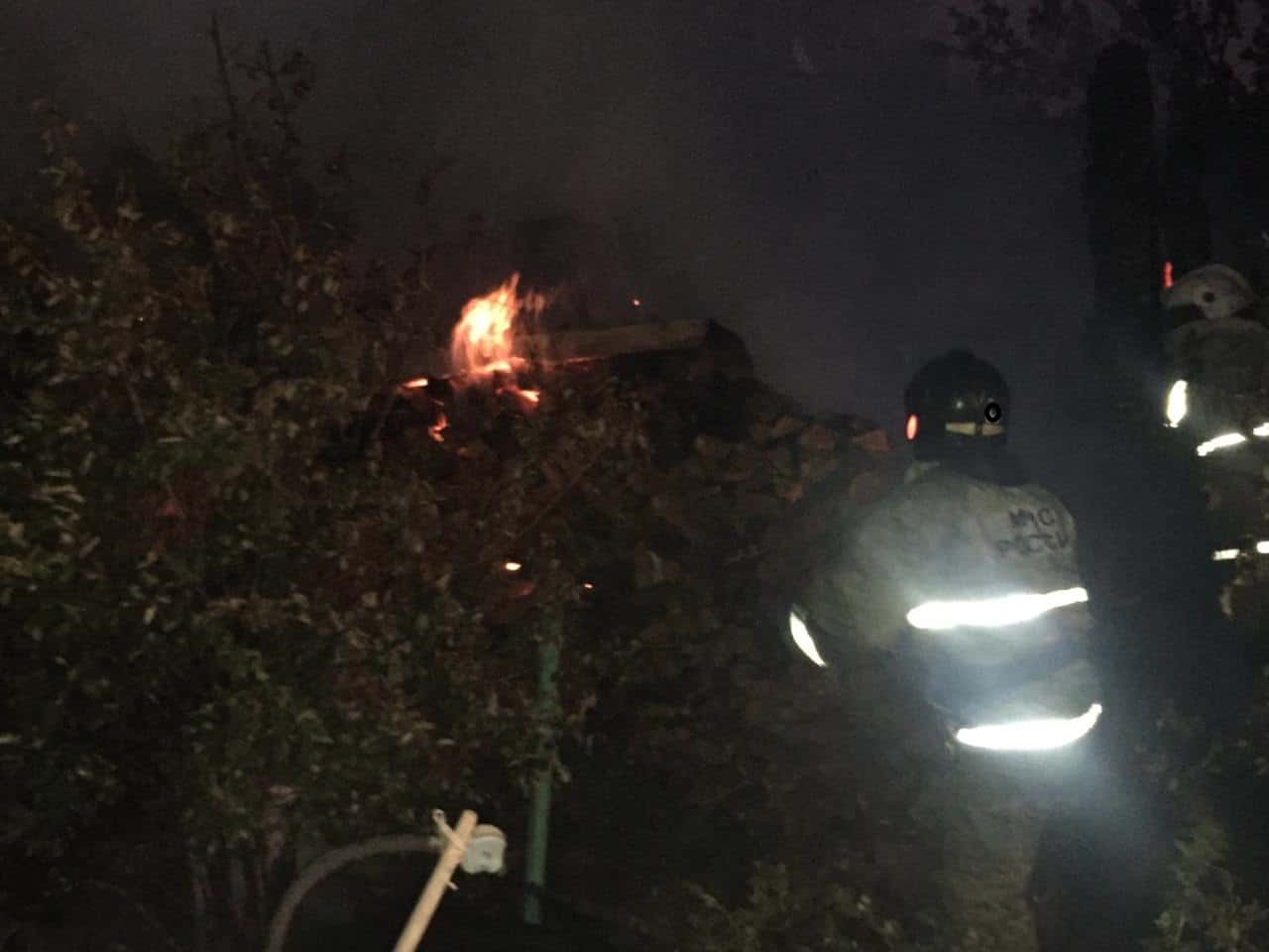 В поселке под Сысертью сгорела частная баня