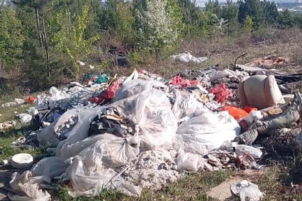 В Арамиле ликвидировали несанкционированную свалку вдоль железнодорожных путей
