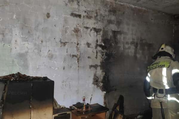 В Сысерти ночью в четырехэтажке произошел пожар