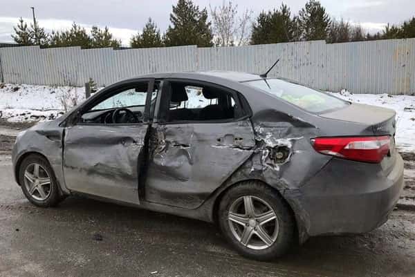 По маршруту Арамиль - Екатеринбург автобус с пассажирами протаранил иномарку