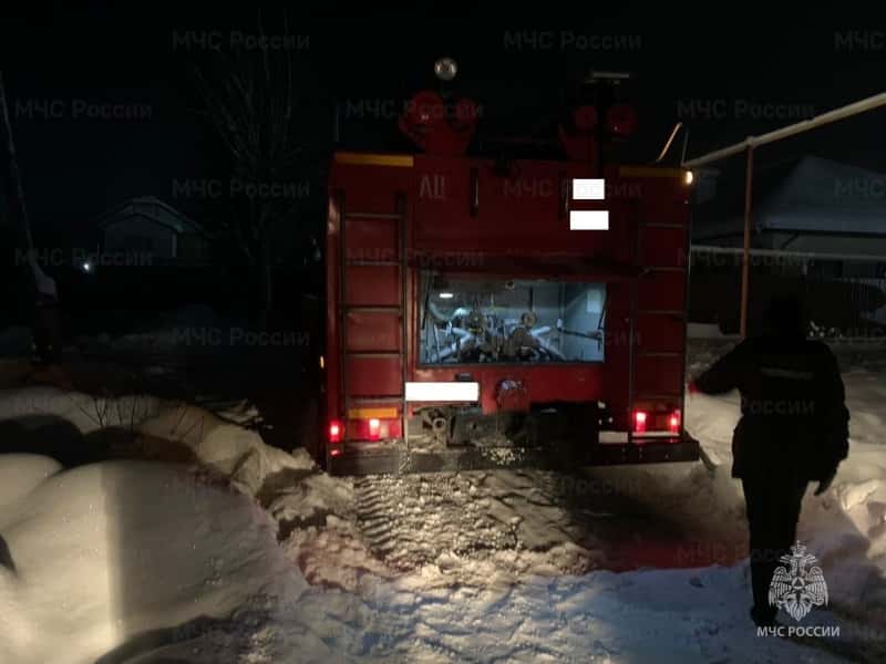 Рано утром в поселке под Сысертью сгорел частный жилой дом