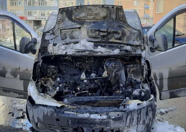 Накануне вечером в Сысерти сгорел автомобиль "ВАЗ-2110"