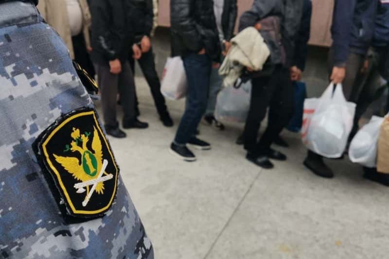 Под Сысертью возбудили уголовное дело по факту организации незаконной миграции