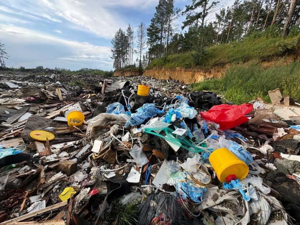 В Арамиле разрастается опасная для людей свалка