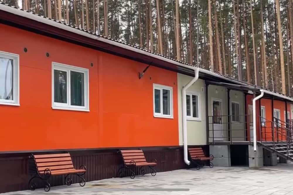 Губернатор Свердловской области оценил инфраструктуру детского лагеря под Сысертью