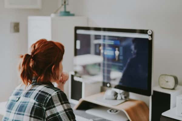 В Арамиле новая работа женщины обернулась мошеннической схемой