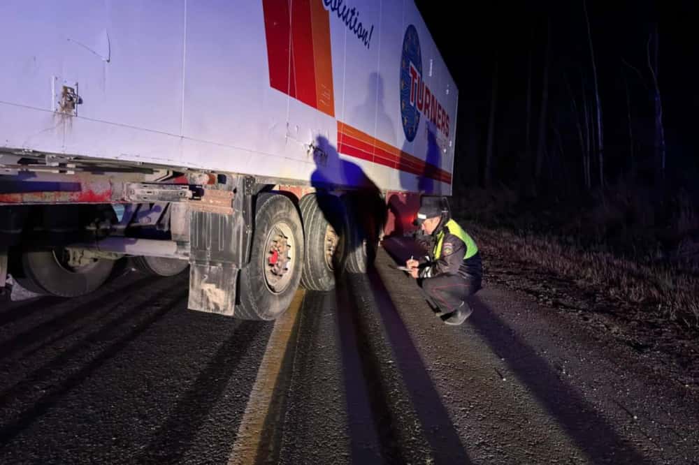 В Сысерти произошло смертельное ДТП: погиб пешеход, которого сбил грузовой автомобиль