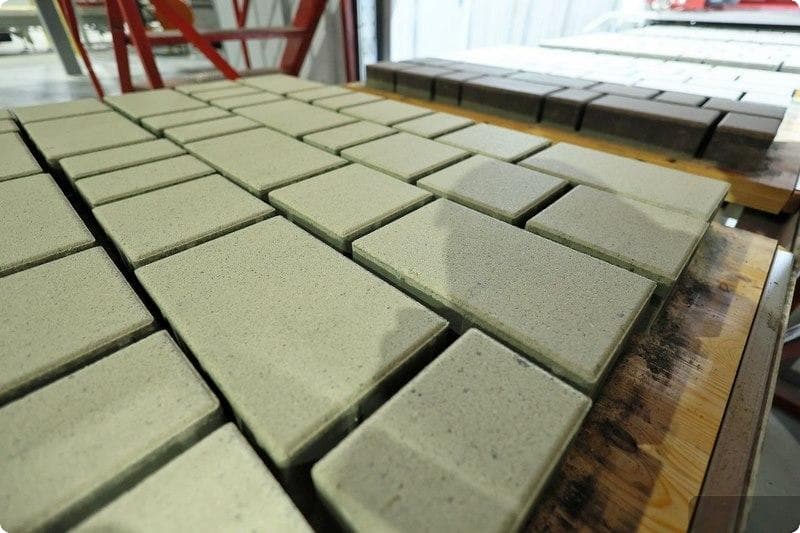 Под Арамилем начал работу новый завод по производству тротуарной плитки