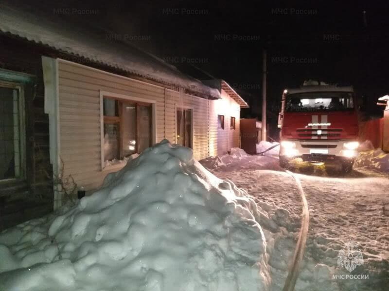 Пожар в Сысертском округе: погиб человек, поврежден частный дом