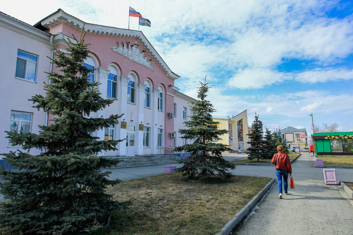 Лариса Ушакова — о запрете посещать мэрию Арамиля из-за коронавируса: «Чиновники и депутаты – это святое, самое дорогое, что есть у нас»