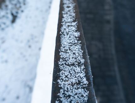 Арктический холод добрался до Свердловской области: синоптики предупредили о заморозках и первом снеге | В Свердловской области похолодает до –9 °C, в Екатеринбурге возможен первый снег