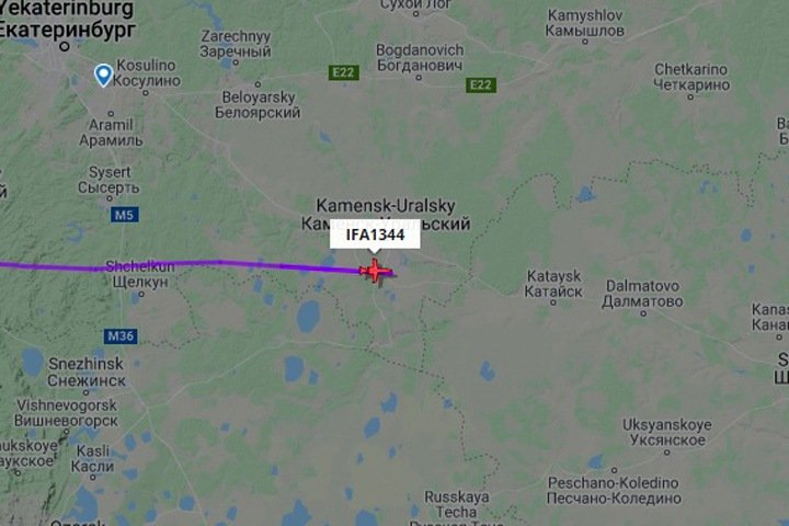 Борт, на котором Алексея Навального должны были вывезти в Берлин из Омска, пролетел над Сысертским районом в 50 км от Арамиля Борт, на котором Алексея Навального должны были вывезти в Берлин из Омска, пролетел над Сысертским районом в 50 км от Арамиля