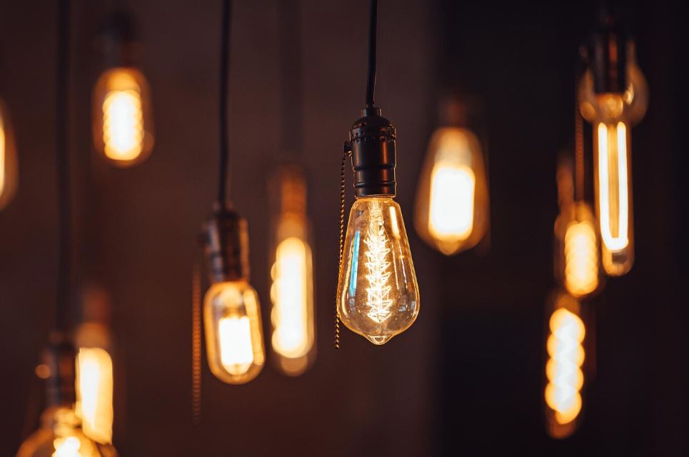 На территории Сысерти энергетики обновляют сетевую инфраструктуру | На Урале построят дополнительные линии электропередачи