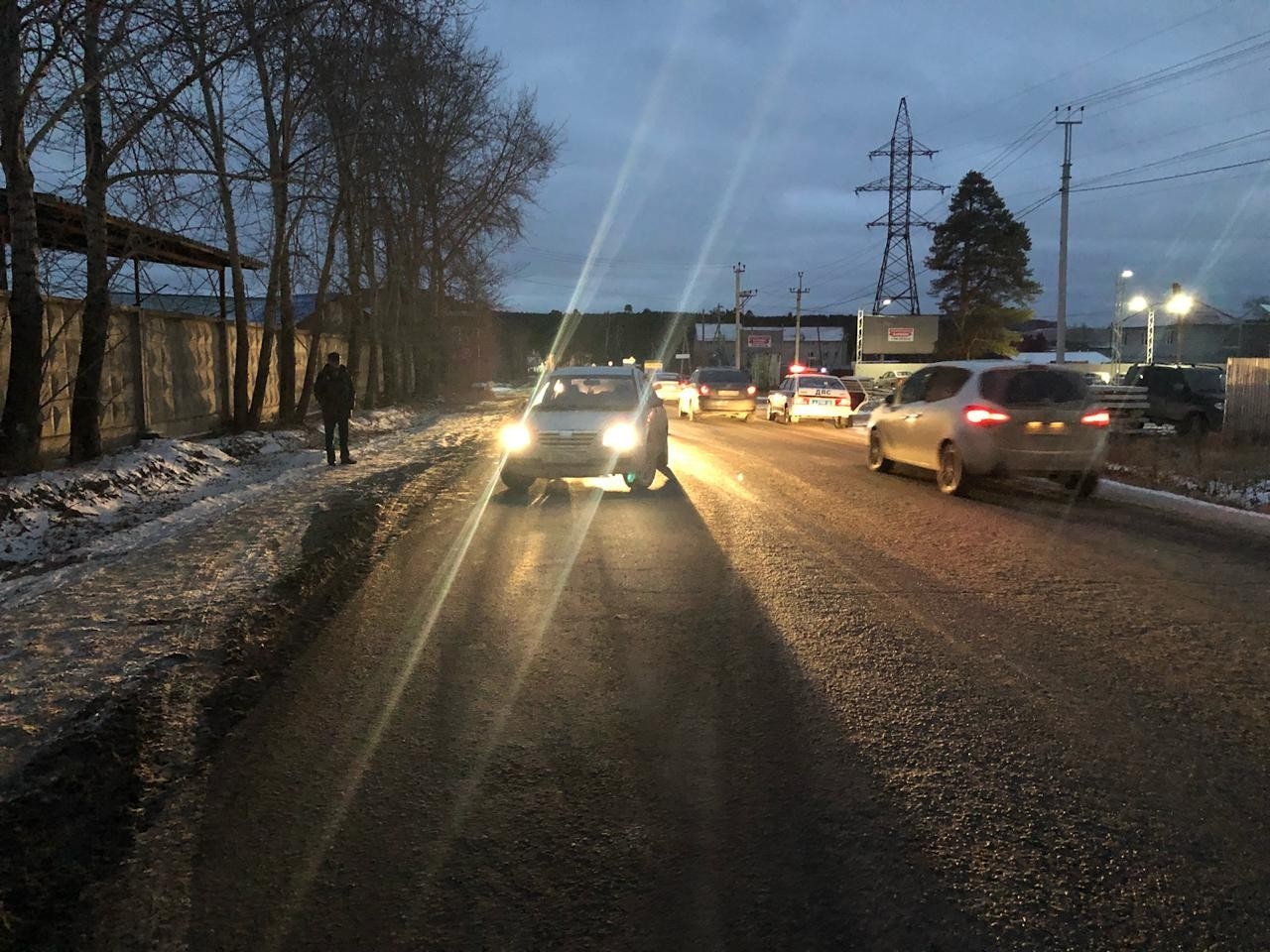 Мужчина за рулем «Чери» сбил женщину – та перебегала в неположенном месте в арамильском переулке Речном