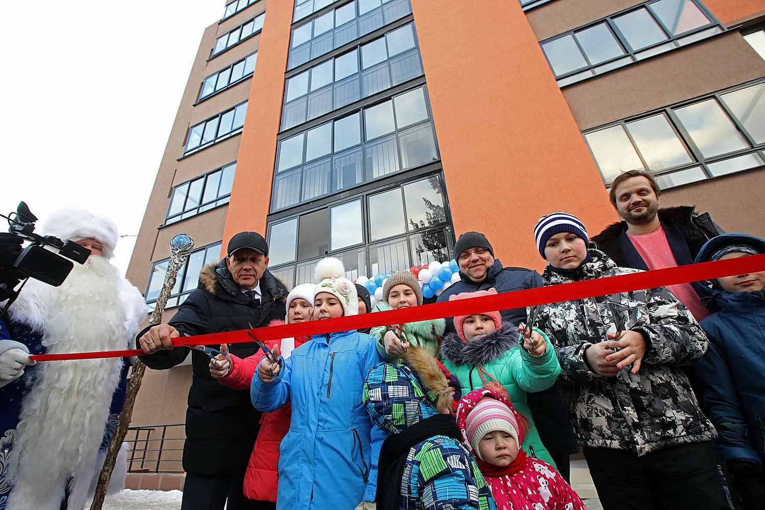 Дольщики Арамиля получили долгожданное жилье — пока, правда, сдан лишь один дом в центре, на ул. Текстильщиков