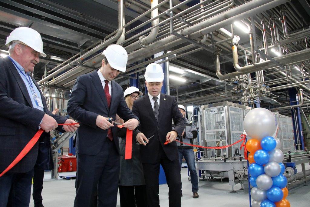 «Производством управляет компьютер». Повод для гордости: в Арамиле открыли суперзавод, который будет реализовывать аж несколько нацпроектов! «Производством управляет компьютер». Повод для гордости: в Арамиле открыли суперзавод, который будет реализовывать аж несколько нацпроектов!