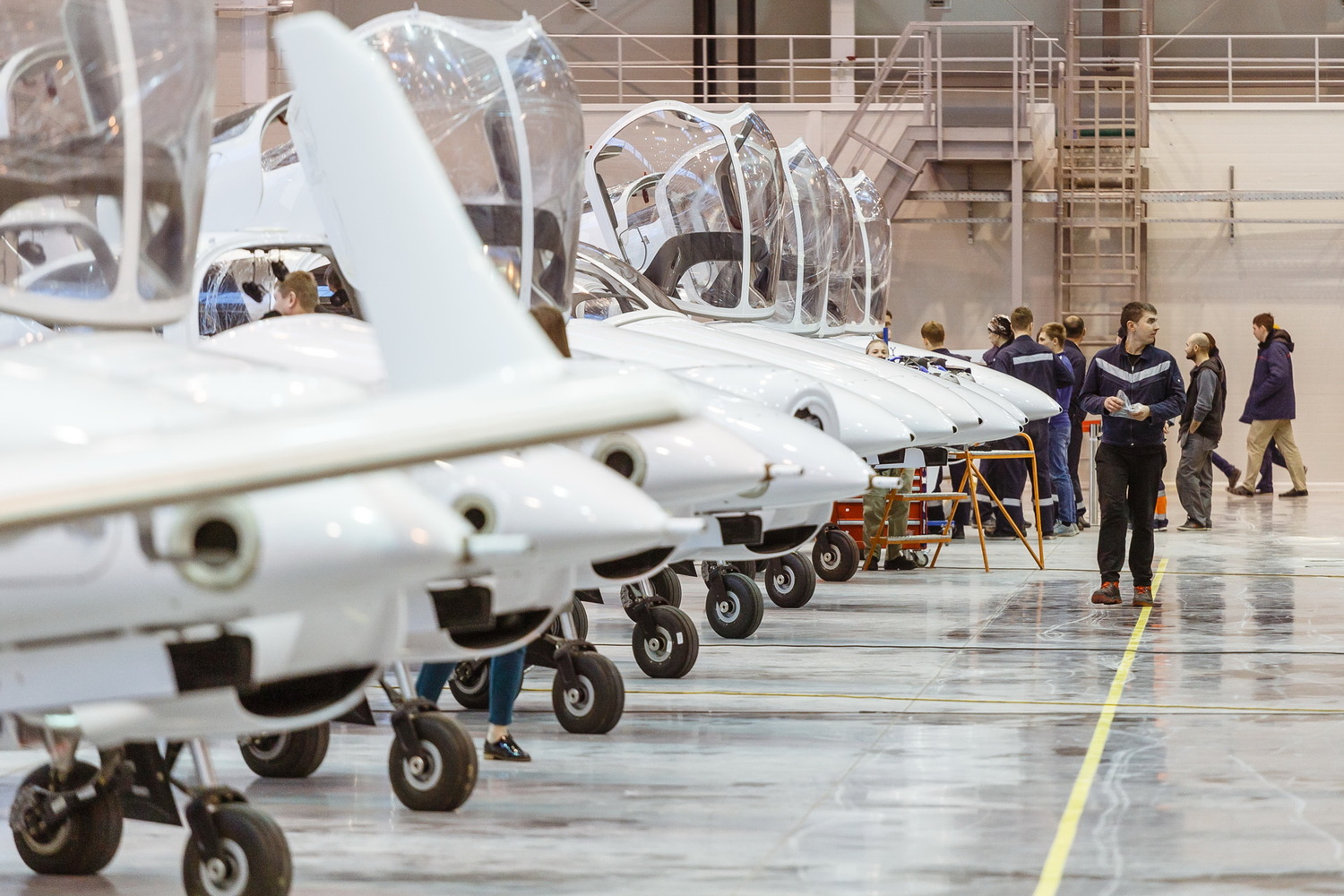 «Нам очень важен этот проект». Около Арамиля разместилось производство современных самолетов, в котором занято и местное население «Нам очень важен этот проект». Около Арамиля разместилось производство современных самолетов, в котором занято и местное население