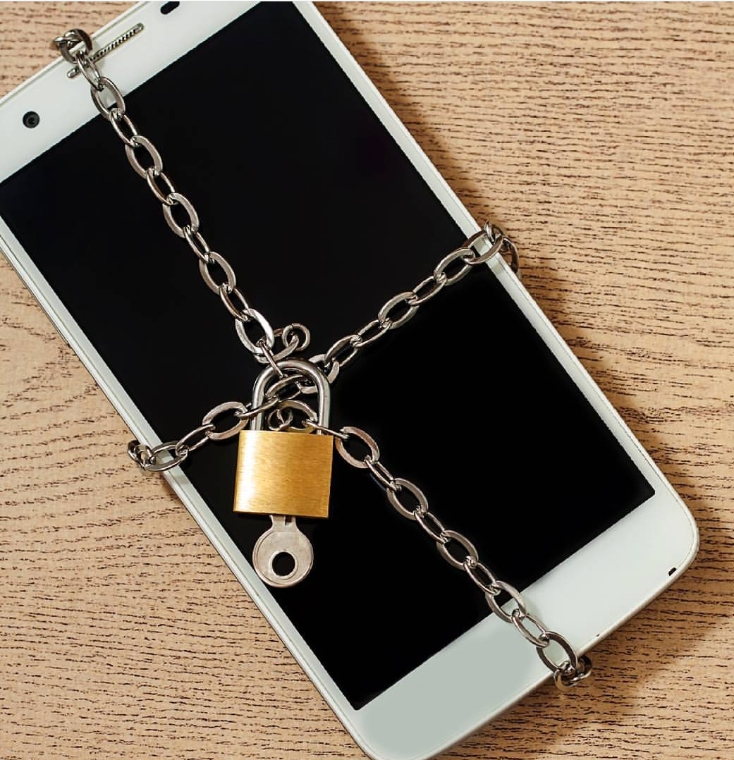 Бороться с фейками, накрутками и хищением средств: в России появилась «Платформа киберразведки»