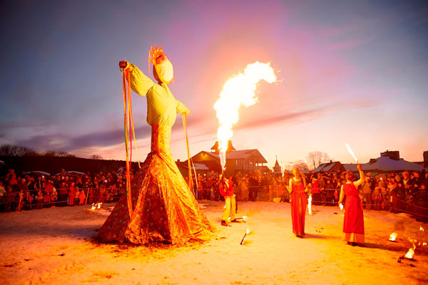 В Арамиле, несмотря на Указ губернатора об ограничении массовых мероприятий, решили провести масленичные гуляния