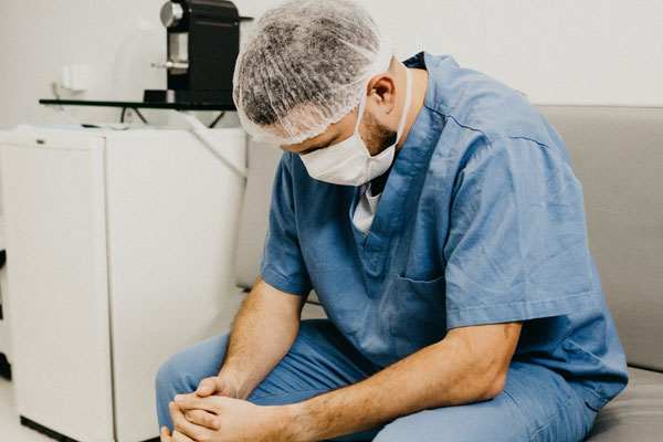 На Среднем Урале выявлено 387 новых случаев COVID-19. +1 в Арамиле