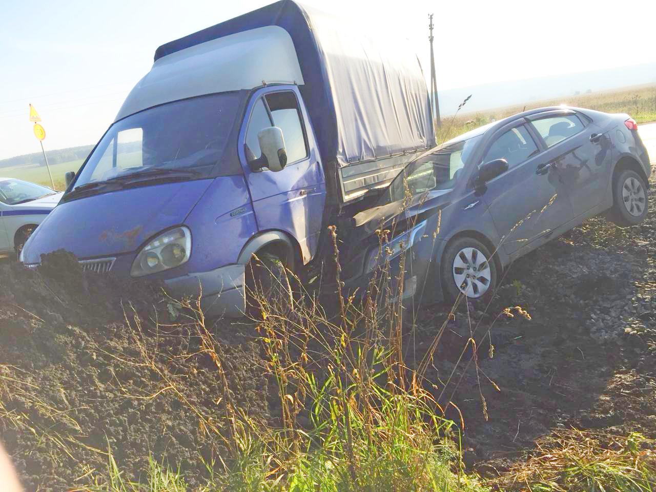 Тот случай, когда женщина не при чем, но пострадала именно она: жесткая авария на трассе «Арамиль-Андреевка» из-за самоуверенного газелиста Тот случай, когда женщина не при чем, но пострадала именно она: жесткая авария на трассе «Арамиль-Андреевка» из-за самоуверенного газелиста