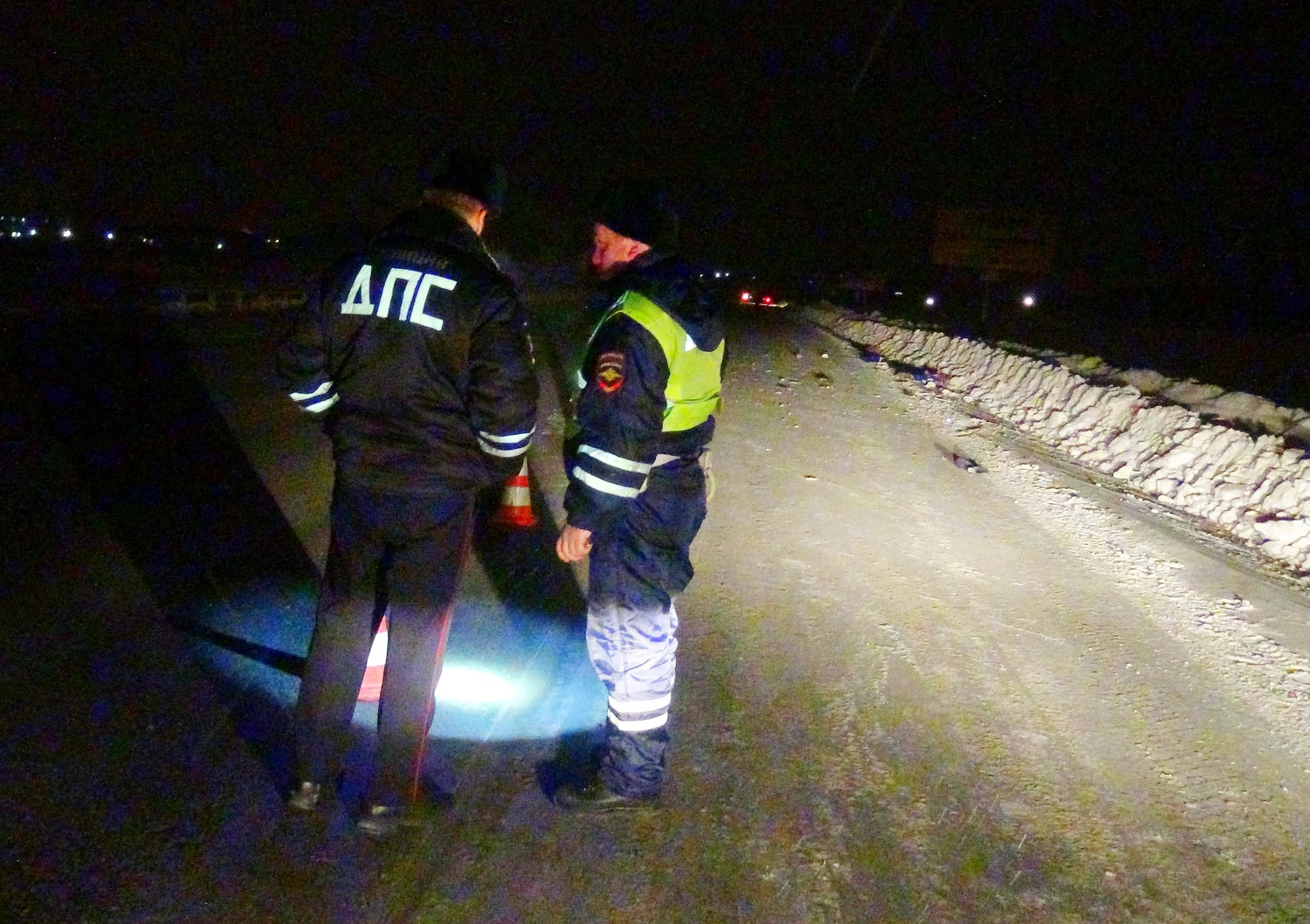 На автодороге «Арамиль — Андреевка» в лобовом столкновении сошлись ВАЗ и ГАЗ из-за водителя легковушки. Травмы у всех участников ДТП