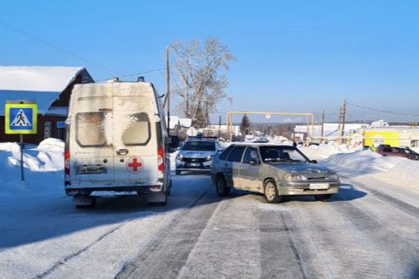 В Арамиле водитель легковушки сбил на пешеходном переходе 83-летнюю женщину В Арамиле водитель легковушки сбил на пешеходном переходе 83-летнюю женщину