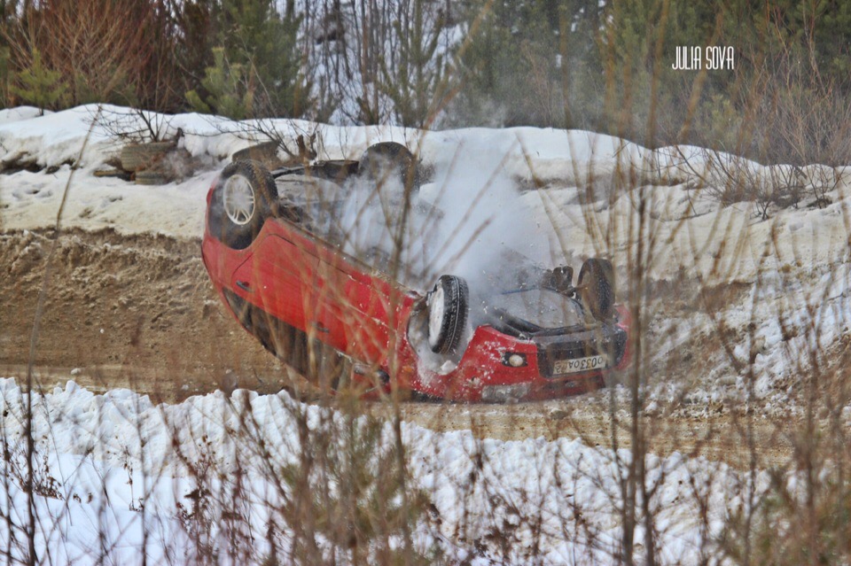 Перевертыш, лед, грунт, подтаявший снег и столкновения: финал областного ралли-спринта прошел в Арамиле. Каталась даже 13-летняя девчушка