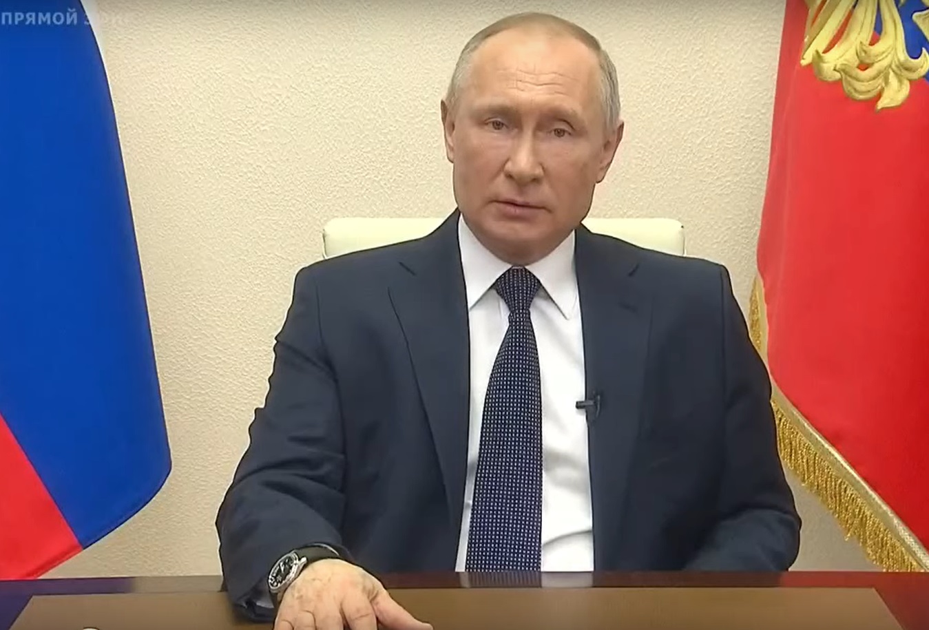 Десять миллиардов врачам, по 3000 руб. семьям с детьми, 12130 рублей — безработным, вставшим на учет: все о деньгах россиянам из речи Путина Десять миллиардов врачам, по 3000 руб. семьям с детьми, 12130 рублей — безработным, вставшим на учет: все о деньгах россиянам из речи Путина