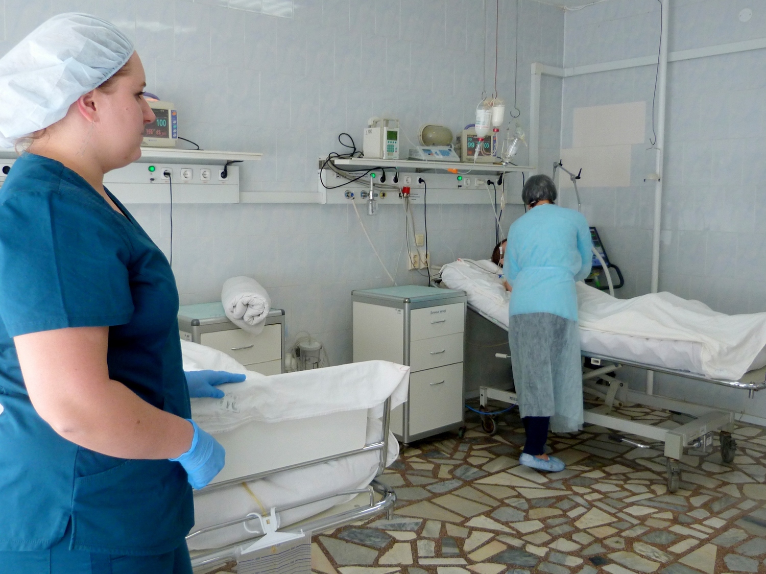 Не дай Бог, но если вдруг… Арамильцам, как и всем россиянам, разрешили посещать тяжело больных родственников в реанимациях медучреждений Не дай Бог, но если вдруг… Арамильцам, как и всем россиянам, разрешили посещать тяжело больных родственников в реанимациях медучреждений