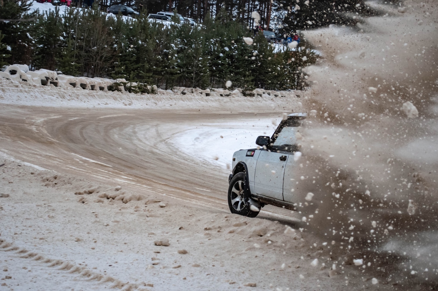 Поднимали снежные столбы, входили в резкие повороты: в Арамиле прошел ралли-спринт «Снежный вихрь-2020» - собралось больше 80 гонщиков!