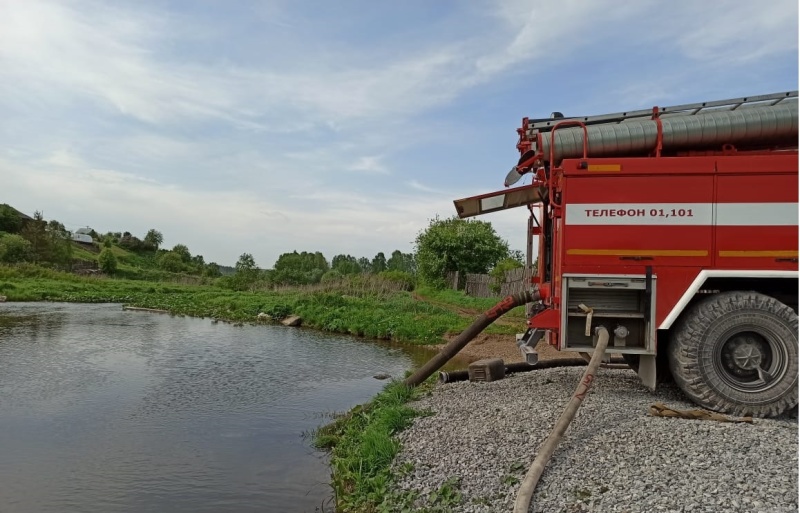 Накануне вечером в Арамиле сгорел частный жилой дом и баня Накануне вечером в Арамиле сгорел частный жилой дом и баня