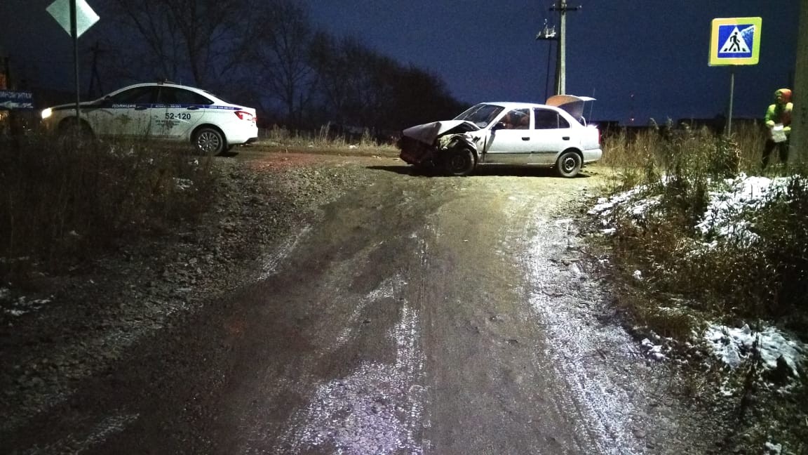 Девушка за рулем Hyundai Accent «подставилась» перед грузовиком МАЗ на дороге в селе Патруши. Теперь лечится в больнице Арамиля Девушка за рулем Hyundai Accent «подставилась» перед грузовиком МАЗ на дороге в селе Патруши. Теперь лечится в больнице Арамиля
