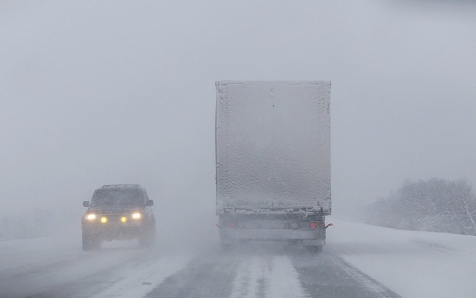 Избегайте маневров и лучше не выезжайте на «встречку»: ГИБДД предупредила жителей Арамиля и Сысерти о серьезном ухудшении погоды Избегайте маневров и лучше не выезжайте на «встречку»: ГИБДД предупредила жителей Арамиля и Сысерти о серьезном ухудшении погоды