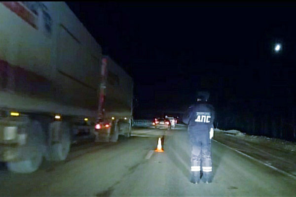 Под Сысертью в ДТП погиб пешеход Под Сысертью в ДТП погиб пешеход