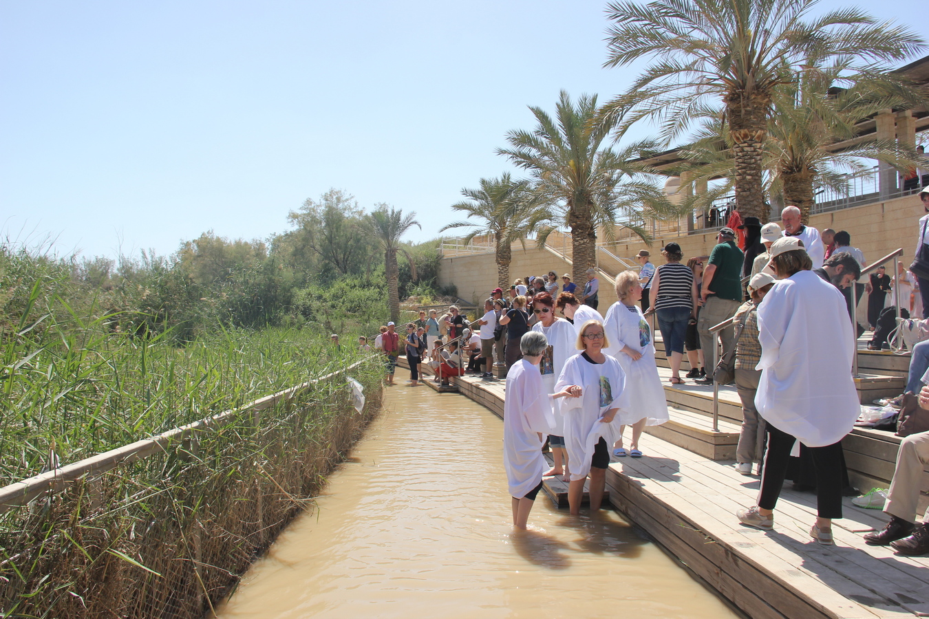 «Чувство умиротворения и радости». Арамилец вернулся из паломнического тура в Израиль — побывал у Иордана, там, где Христос крестился