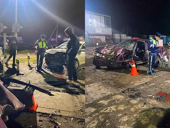 Подросток купил машину втайне от родителей и попал в жесткое ДТП на станции Сысерть | На Урале 16-летний подросток тайно купил машину и попал в ДТП